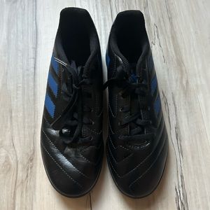 NWOT Kids Adidas Indoor Soccer Cleats